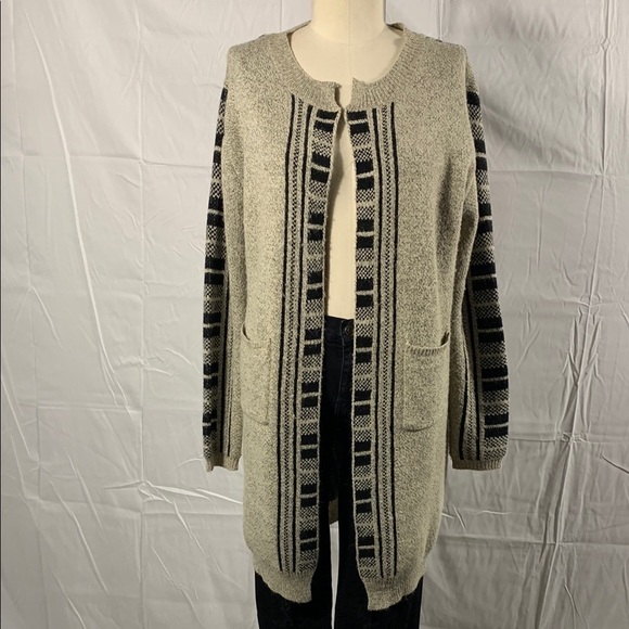 Mia Maddison Long Cardigan - Picture 4 of 13